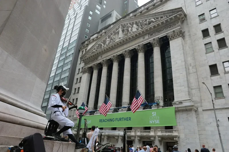 The S&P 500 Futures Rollercoaster: What's Behind the Chaos and Why It Barely Matters